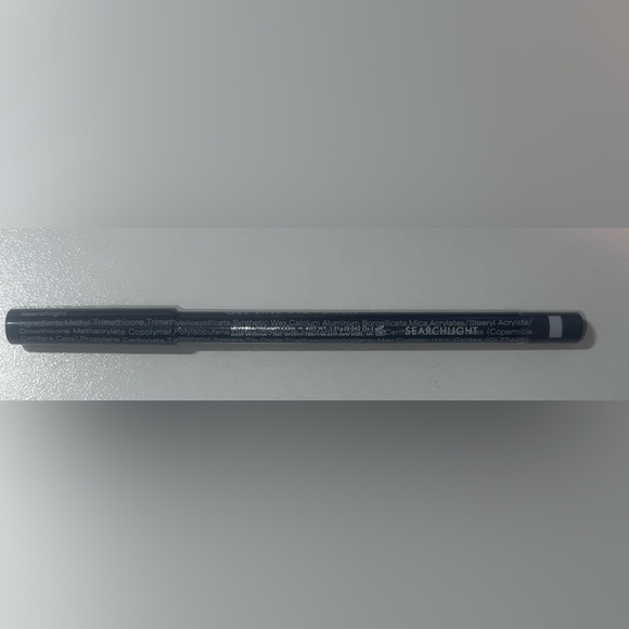 LOVE * CRAFT * BEAUTY
SEARCHLIGHT GEL LINE EYE PENCIL
Slate Black/Silver Shimmer - Picture 4 of 6